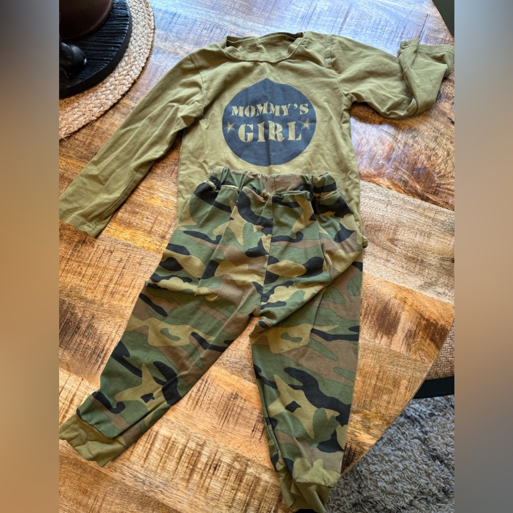 Mommy’s girl out fit